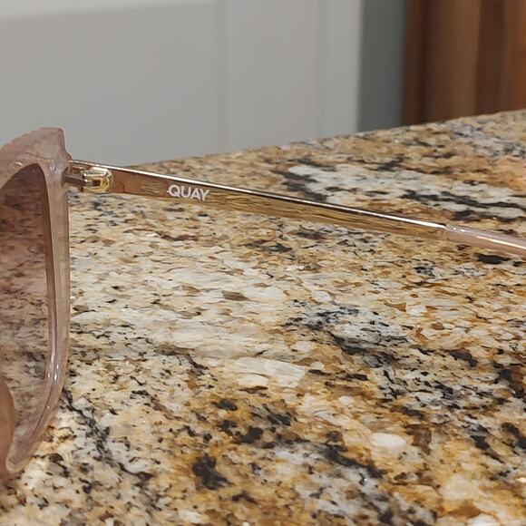 Quay Pink Oversized Sunglasses with Rose Gold Temples - Used main image 5